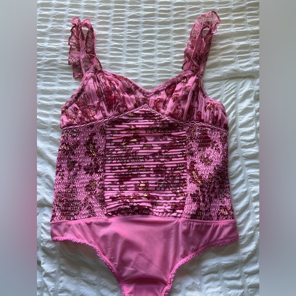 FreePeople Weekend Plans Bodysuit!!
